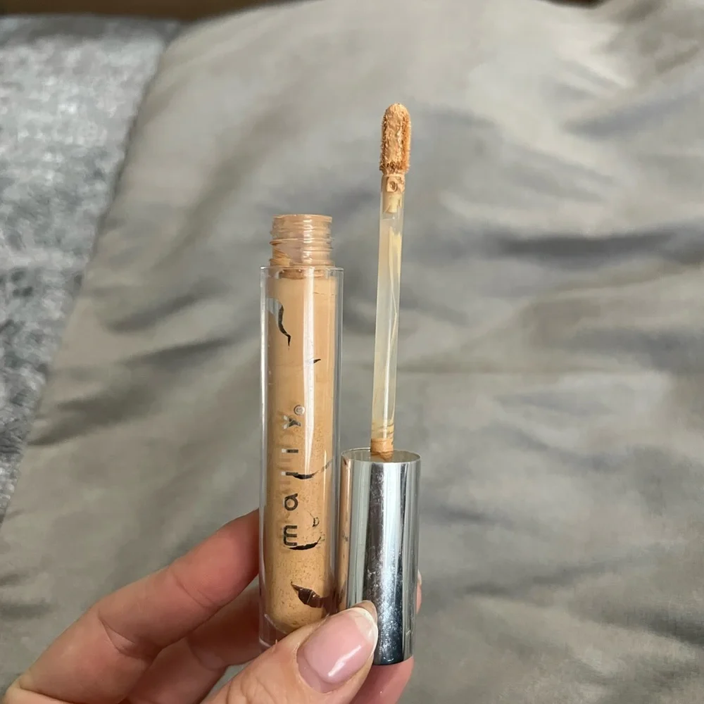 Mally Medium H3 Concealer